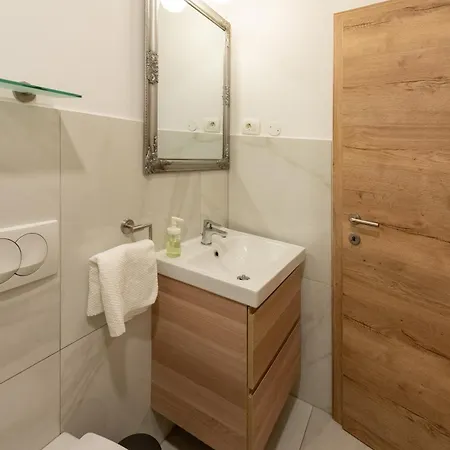 Гостевой дом And By The Sea Ika, Opatija - 27482 Ика